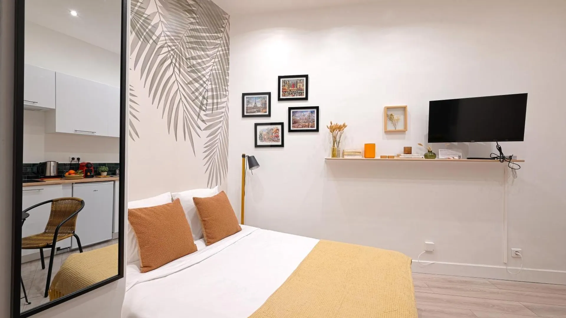 Charming Studio For Two Paris