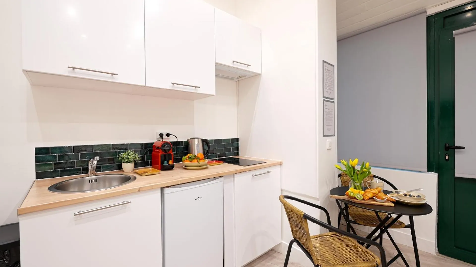 Lägenhet Charming Studio For Two Paris